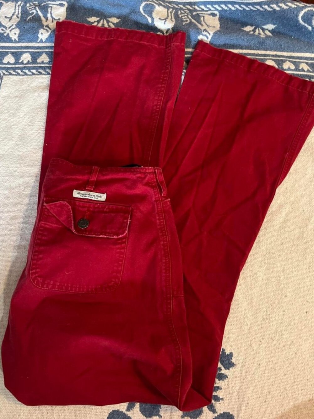 true vintage red abercrombie and fitch 100% cotton cargo style straight leg pant
